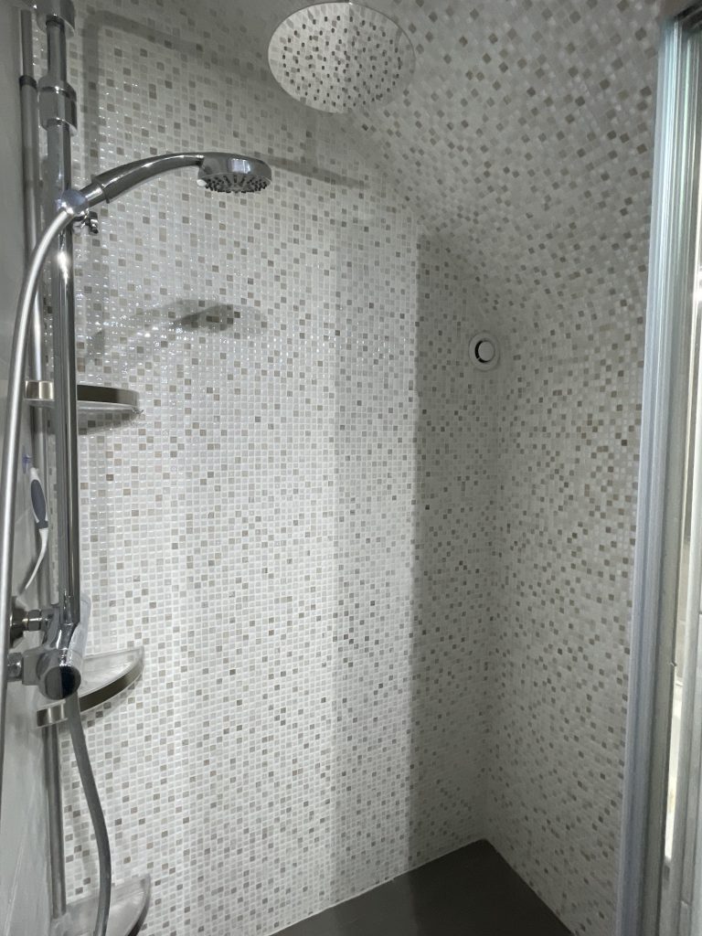 Douche à l'italienne multi jet